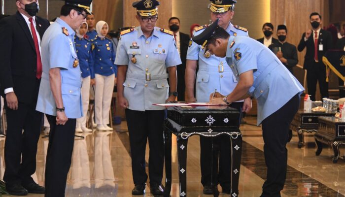 Lantik Dirjen Imigrasi Baru, Menkumham Tegakkan  Enam Langkah Penting