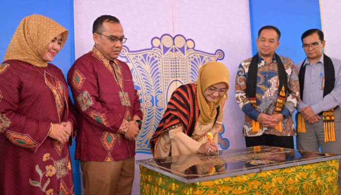 Resmikan Gedung Kuliah Terpadu Jurusan TIK, Dirjen Diksi Apresiasi Civitas Akademika PNL