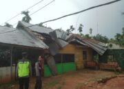 Sejumlah Bangunan di Paya Bakong Rusak dihempas Angin Kencang