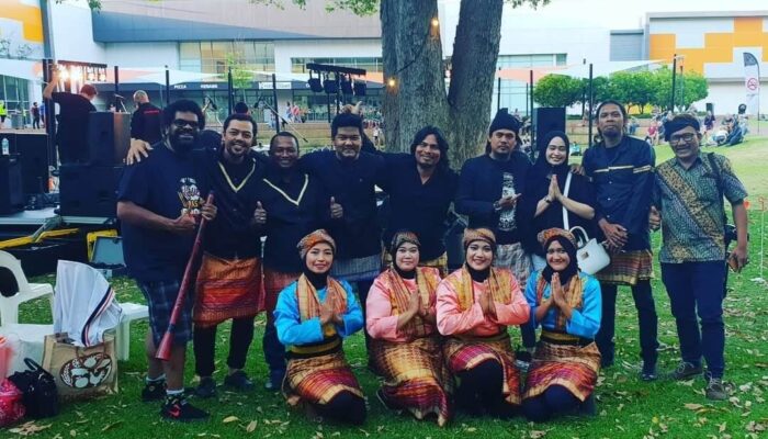 PEMERINTAH  ACEH UTARA RESTUI SENIMAN BINK VHO ACEH  HIBUR WARGA AUSTRALIA