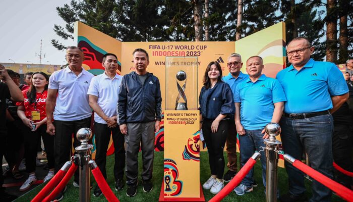 Meriahnya Sambutan Warga Bandung di Trophy Experience Piala Dunia U-17