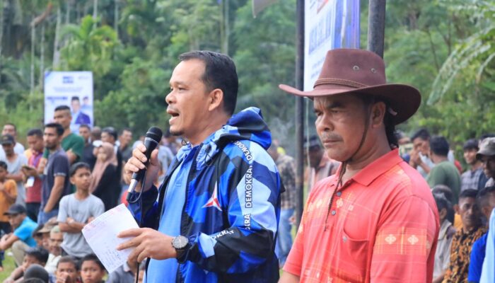 Caleg DPR RI Muslim Bersama Tantawi Anggota DPR Aceh Buka Turnamen Sepak Bola Yasir Cup di Sawang