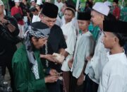 Yayasan Pendidikan Islam Dayah Rauhul Mudi Al- Aziziyah Jeunieb Santuni Ribuan Anak Yatim Piatu