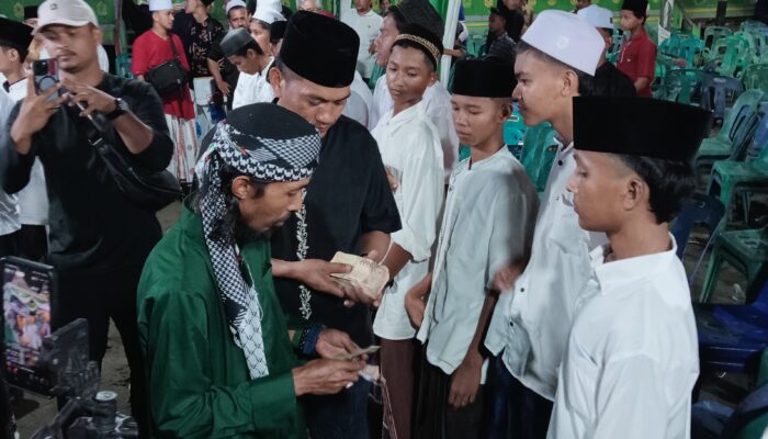 Yayasan Pendidikan Islam Dayah Rauhul Mudi Al- Aziziyah Jeunieb Santuni Ribuan Anak Yatim Piatu