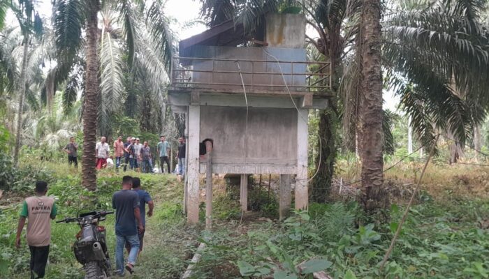 Warga Protes Terkait Pembangunan di Buloh LT Diduga Tidak Transparan