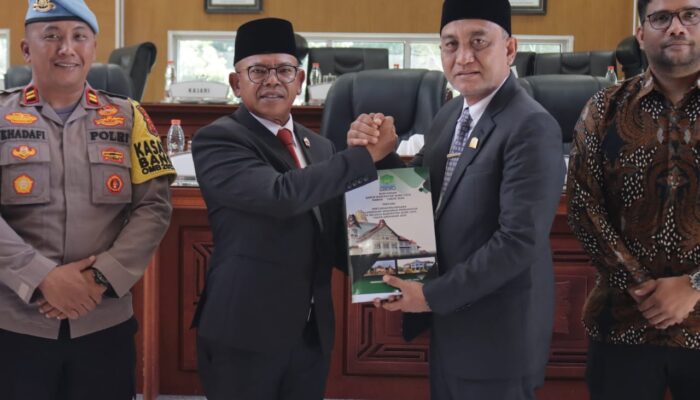 Pj. Bupati Aceh Jaya Pimpin Rapat Paripurna Ke-X Masa Persidangan III Tahun Sidang 2023-2024 APBK Aceh Jaya Tahun Anggaran 2023