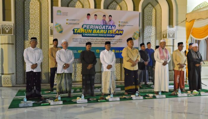 Pj. Bupati Aceh Jaya Hadiri Peringatan Tahun Baru Islam 1 Muharram 1446 Hijriah di Masjid Baitul Izzah, Calang. 