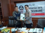 Pj Wali Kota A Hanan Serahkan Dokumen RPJM Teknokratik kepada Ketua KIP Lhokseumawe