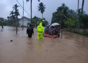 Pj. Bupati Aceh Jaya Tinjau Posko Banjir di Gampong Sapek, Pastikan Bantuan Kepada Korban yang Terdampak Banjir