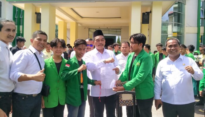 Temui Mahasiswa, Rektor IAIN Langsa Penuhi Tuntunan Massa Aksi