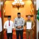 Dr. H. Safrizal ZA, M.Si, Serahkan Dua SK Perpanjangan Masa Jabatan Pj. Bupati Aceh Tamiang dan Aceh Jaya