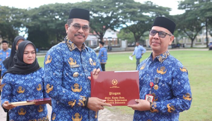 HUT KORPRI Ke-53, 271 PNS Pemko Lhokseumawe Terima Satyalencana 