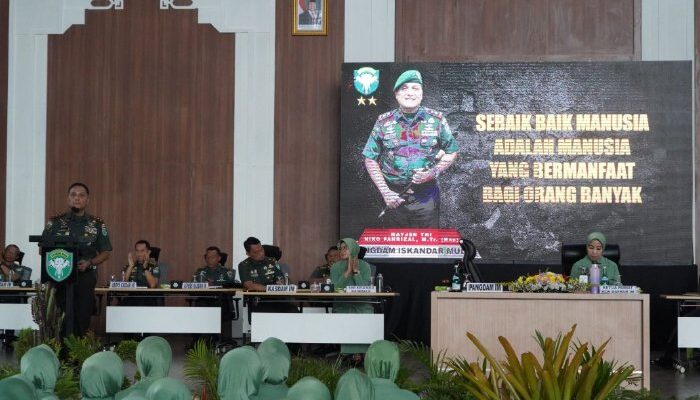 Pangdam IM Berikan Arahan kepada ribuan Personel TNI, PNS, dan Persit